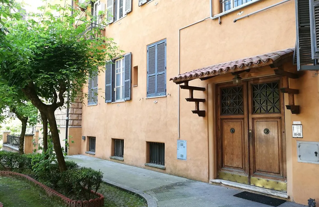 Alex Place-1
